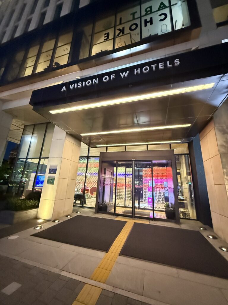 アロフト・ソウル・カンナムのホテル外観