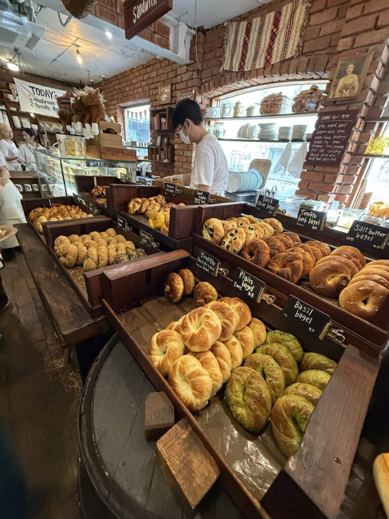 ロンドンベーグルミュージアム店内に並ぶベーグル