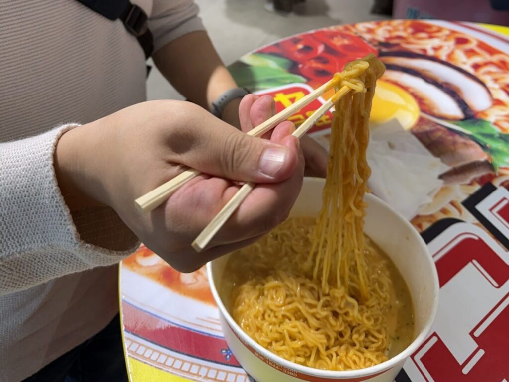 韓国のコンビニで作ったカップラーメン